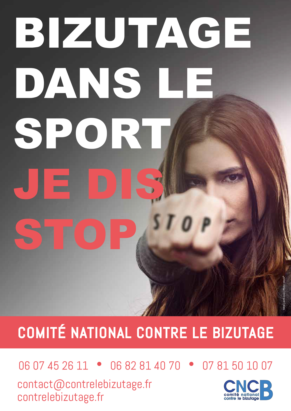 Affiche Bizutage Stop Sport fem1